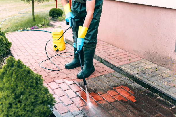 Best Sidewalk Pressure Washing  in East Grand Forks, MN