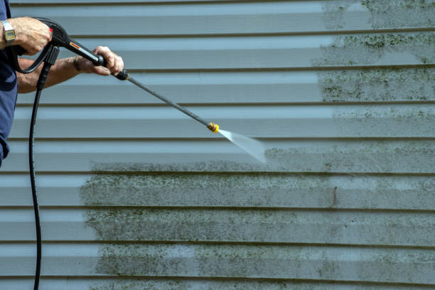 Best Concrete Pressure Washing  in East Grand Forks, MN